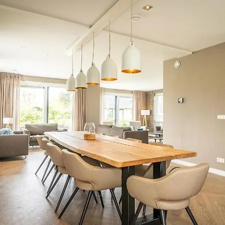 Thatched Wellness Near Texel Sea Вилла *