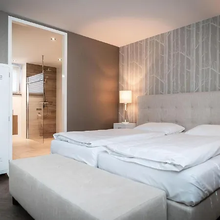 Thatched Wellness Near Texel Sea Вилла *