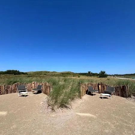 Вилла Thatched Wellness Near Texel Sea Де-Коог